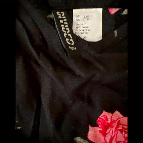 - H & M XXS Romper $5 Sale - Picture 2 of 3